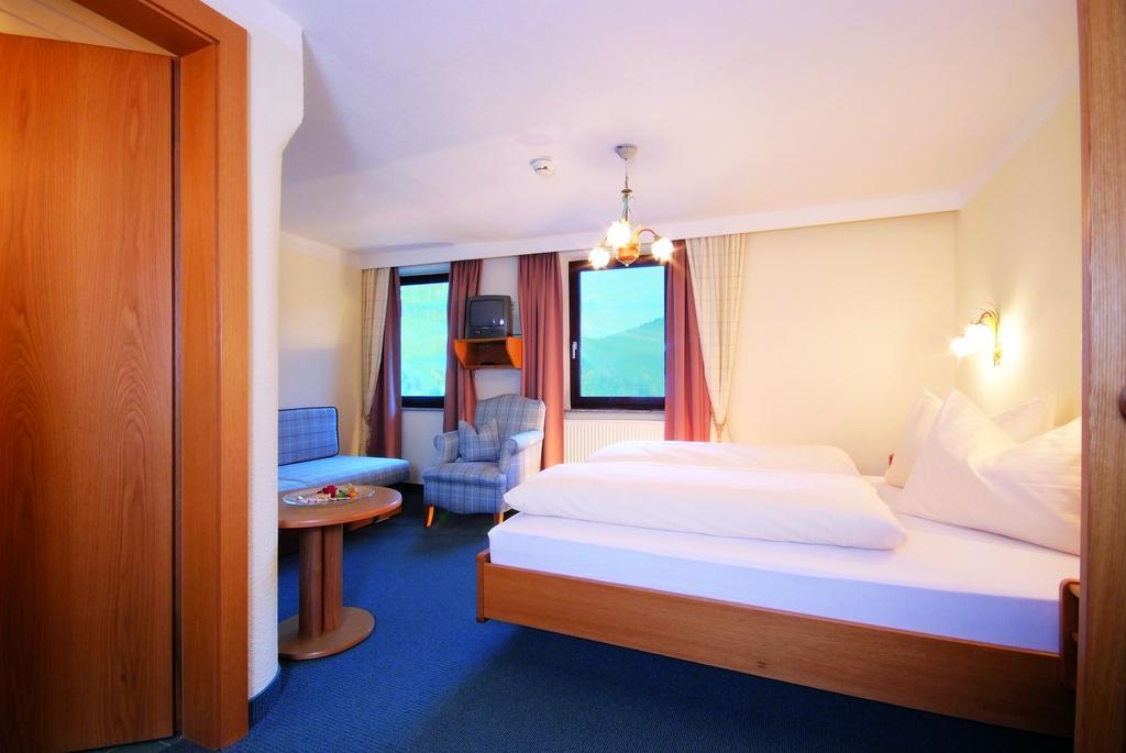 Hotel Zum Lamm ทาร์เรนส์ ห้อง รูปภาพ